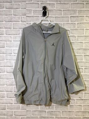 Jordan Light Gray Zippered Windbreaker Jacket with Jumpman, large